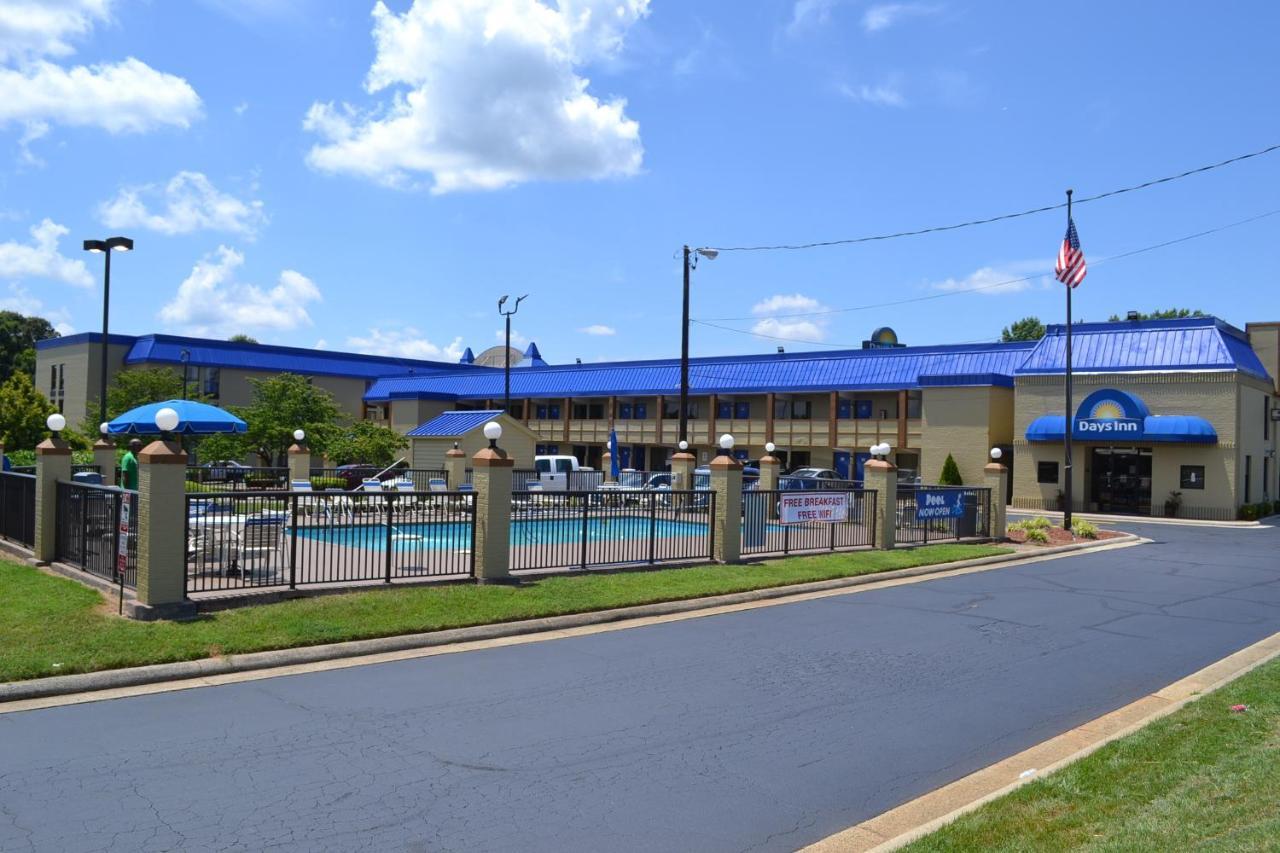 Days Inn By Wyndham High Point/Archdale Exterior photo
