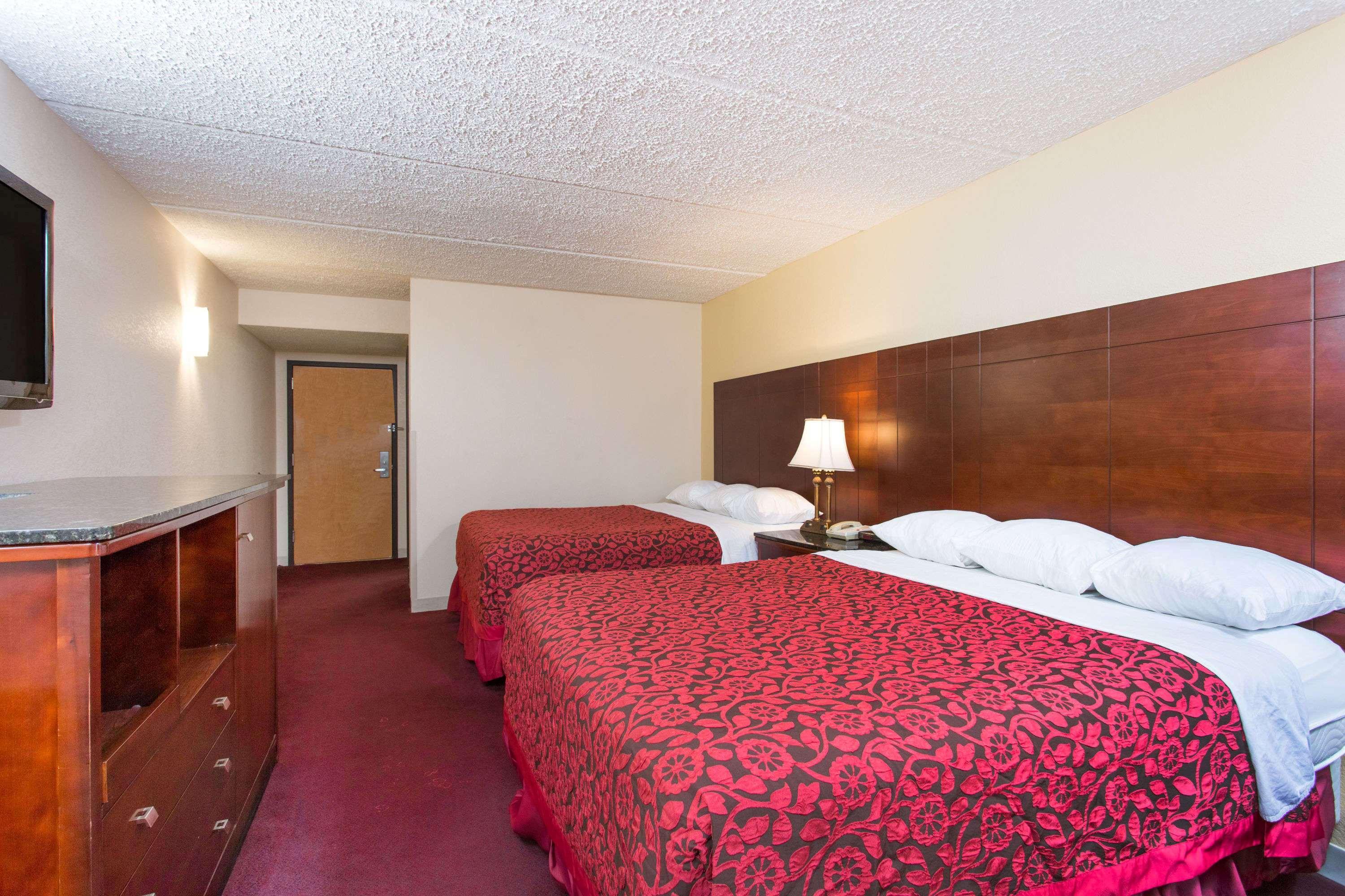 Days Inn By Wyndham High Point/Archdale Exterior photo
