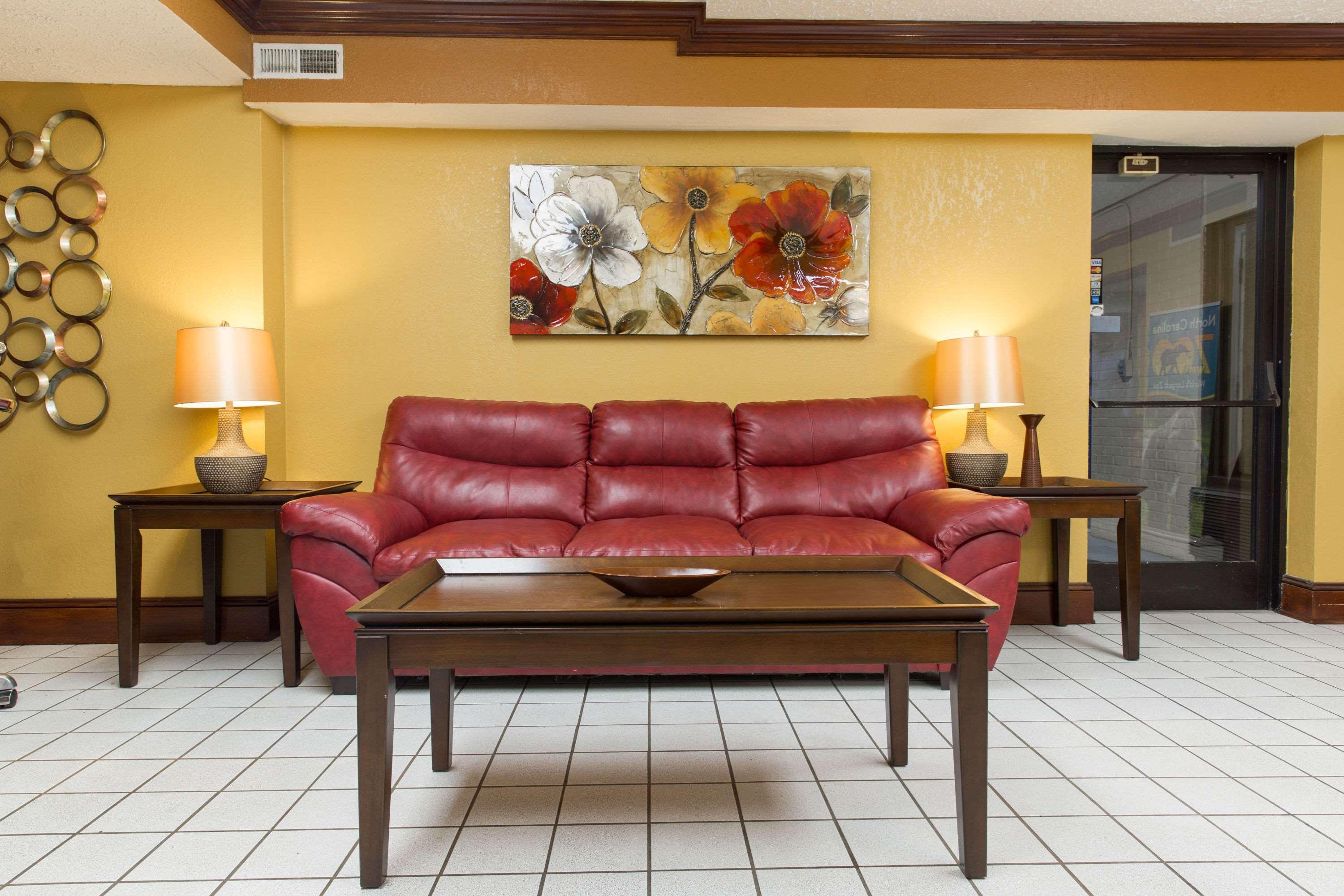 Days Inn By Wyndham High Point/Archdale Exterior photo